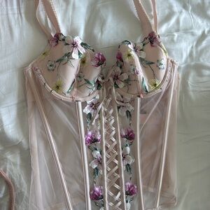 Victoria's Secret Cream and Pink Bra corsette with Floral Embroidery NEW W TAGS